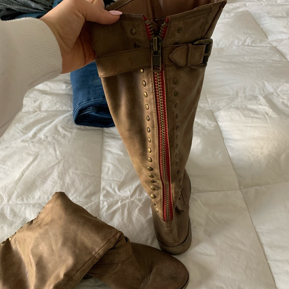Brown boots